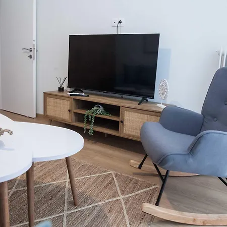 Fresh Urban 1 Bd With Balcony In Zografou * Athens